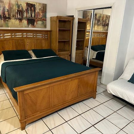 Cozy Queen Bed Studio With 60 Inch Smart Tv, Netflix, Airplay, Mini-Fridge, And 500 Mbps Wifi Near Fiu, Dolphin Mall, Airport Miami Exteriér fotografie